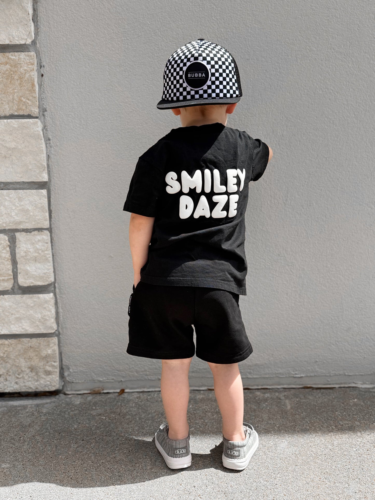 SMILEY DAZE • PUFF PRINT • T-SHIRT