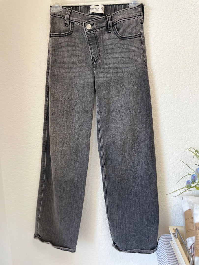 9/10, Abercrombie Jeans