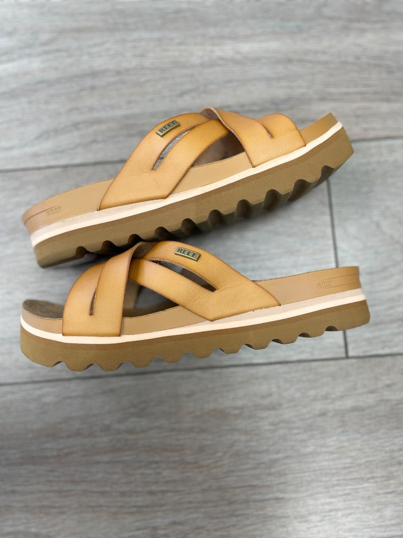 10, Tan