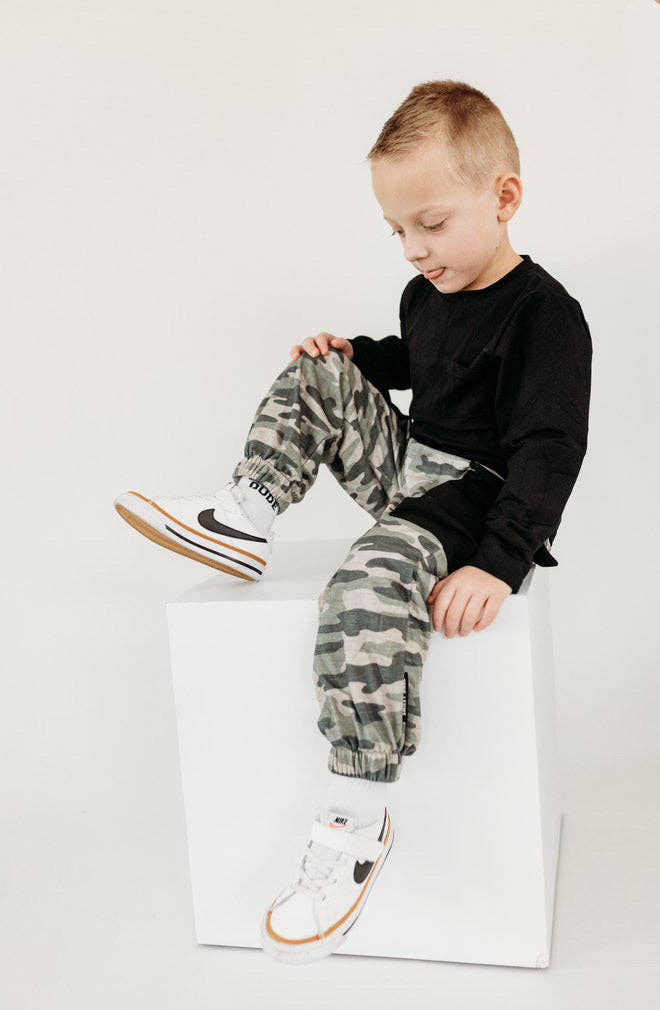Smiley Daze Camo Joggers,Camo,2t