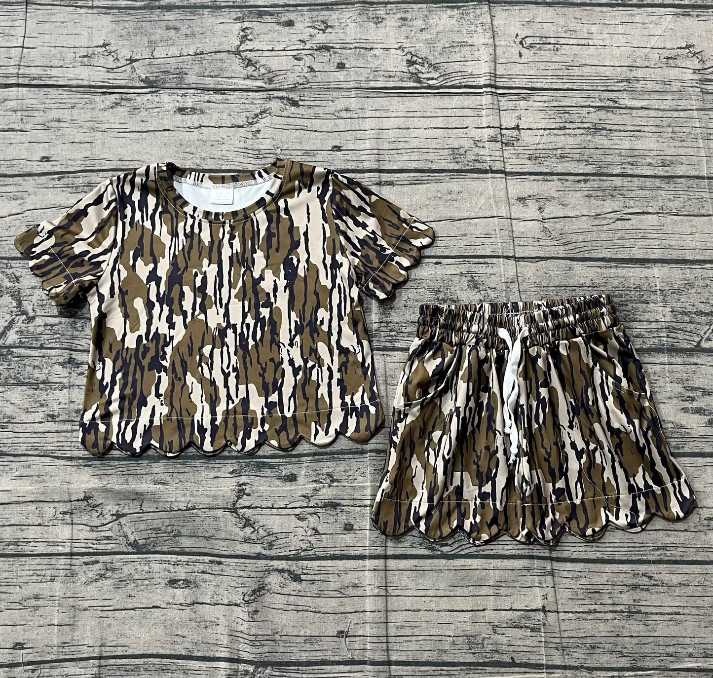 **PRE ORDER** Bottomland Scalloped Set