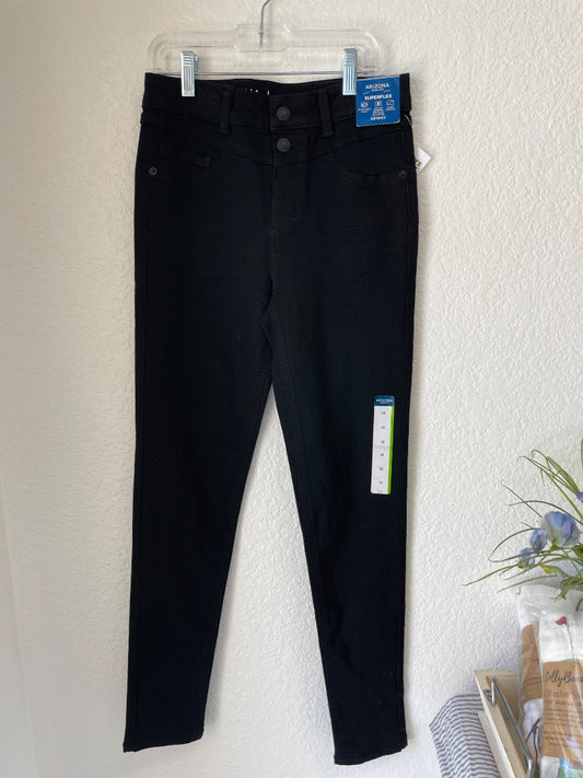 12 *NEW*, Arizona Jeans