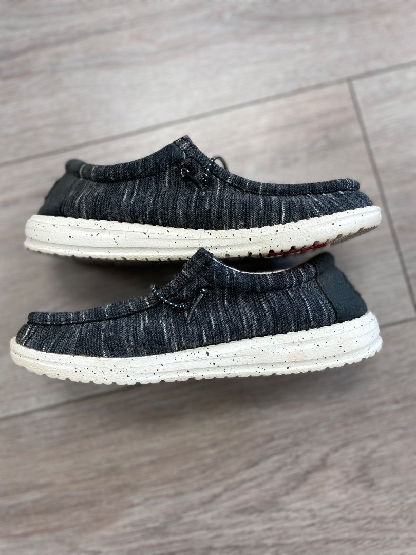 Y2, Black