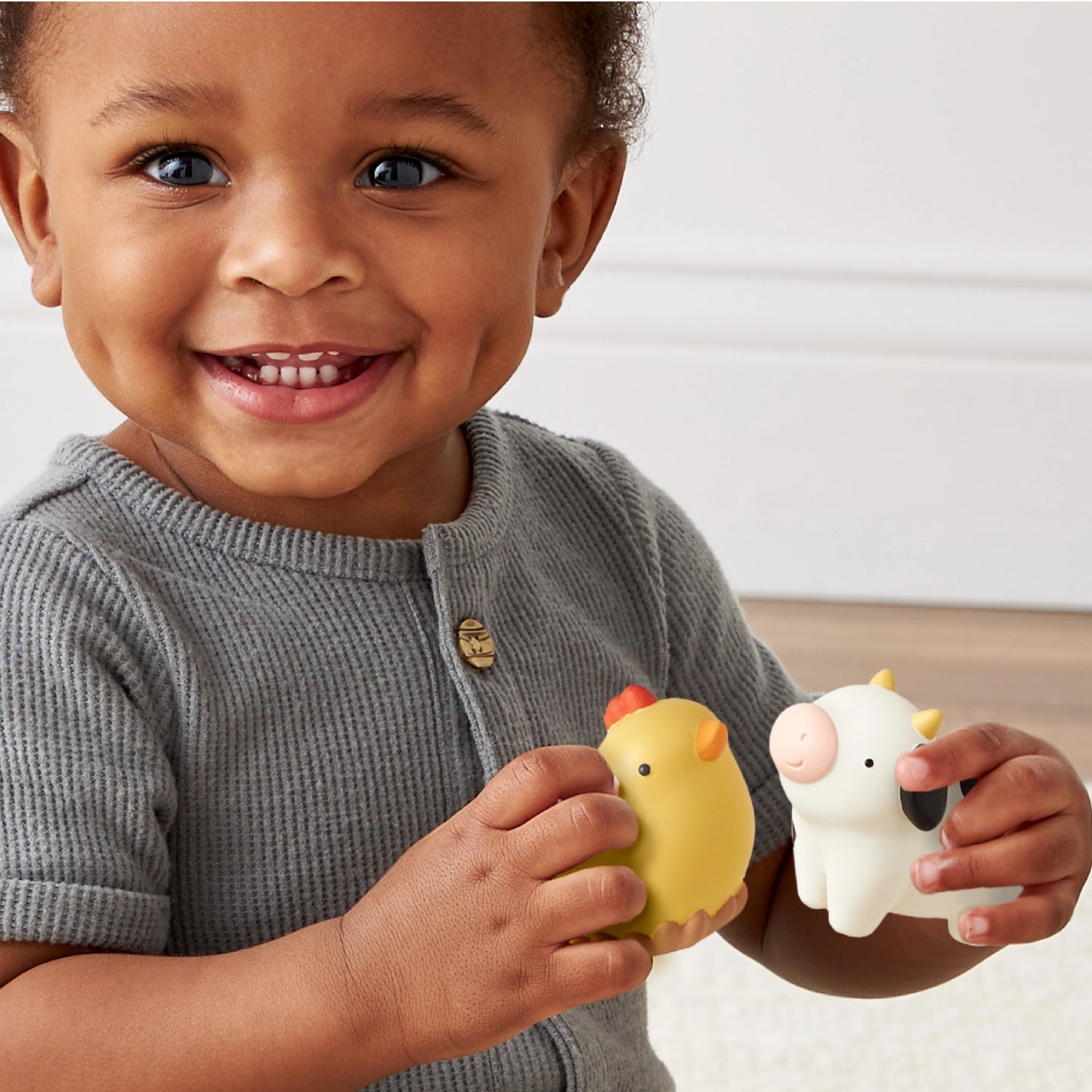 Itzy Ritzy Play Barn,RedBarn,0m+